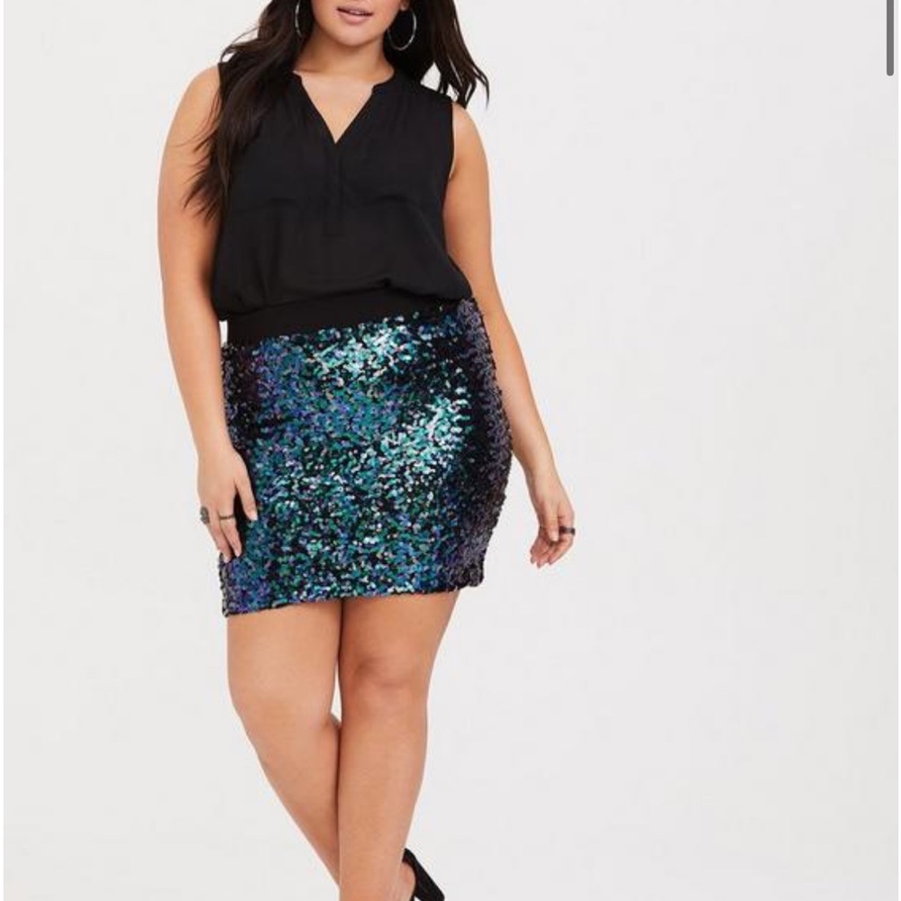 Torrid Mini Sequin Skirt NWT
